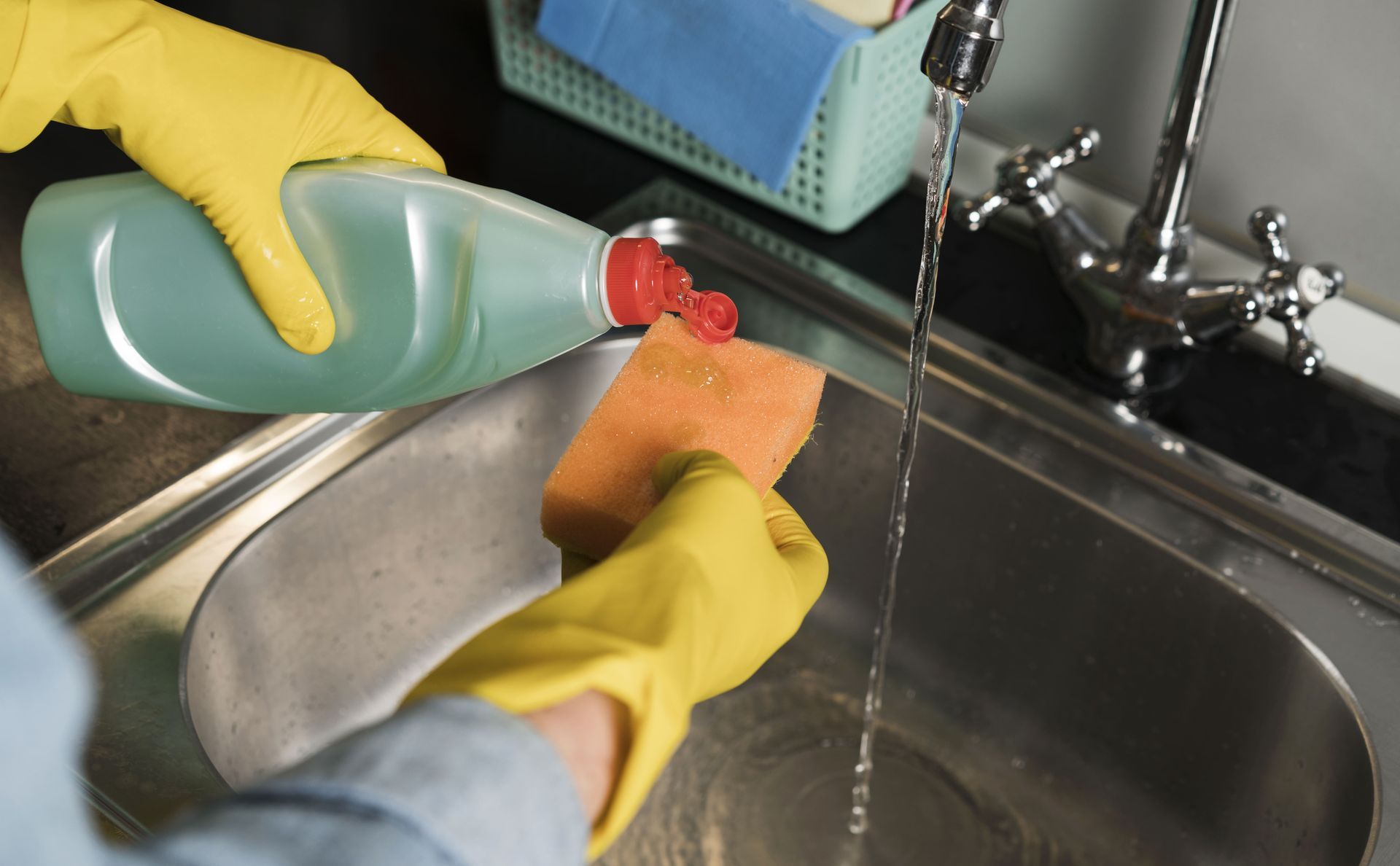 Clean a Kitchen Sink and Remove Odors at Home