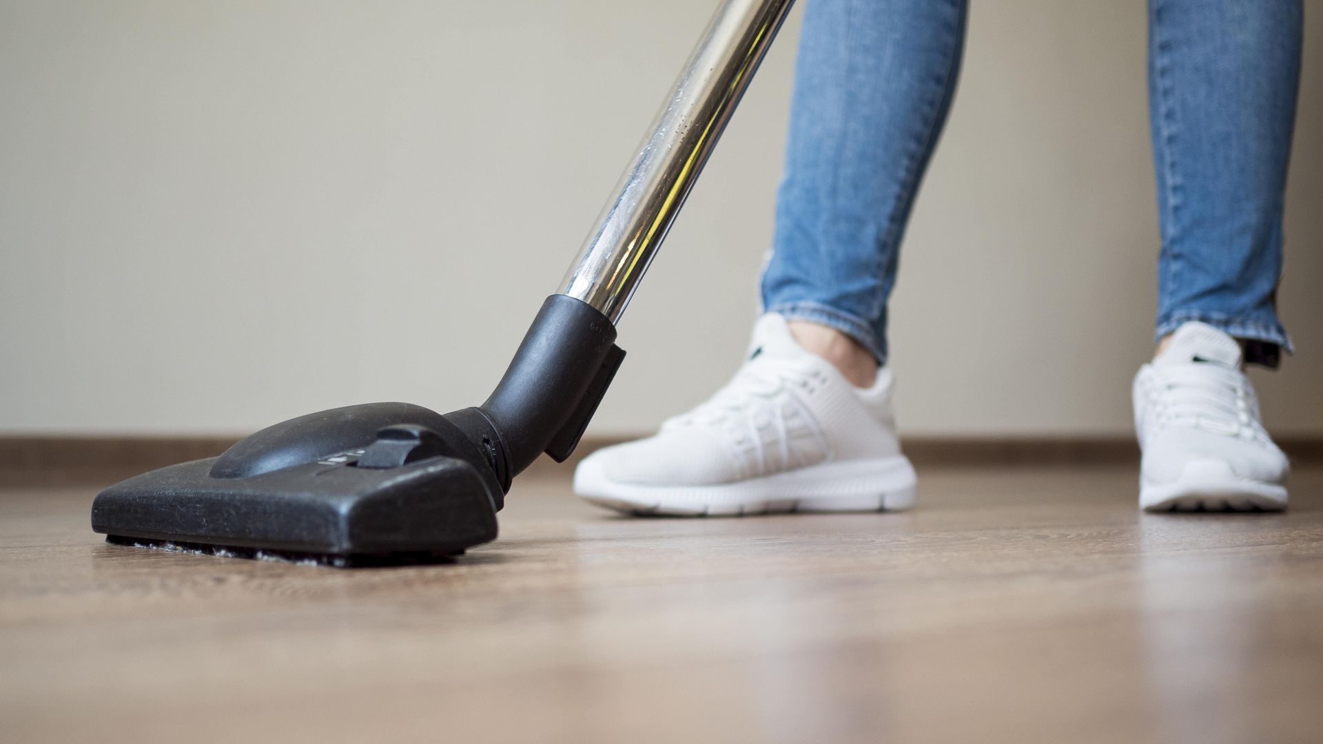 Steam Mop vs Regular Mop