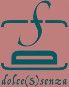 Logo con una “f” stilizzata color verde acqua e l’icona di un vassoio sopra la scritta “dolce(s)senza” su uno sfondo rosa