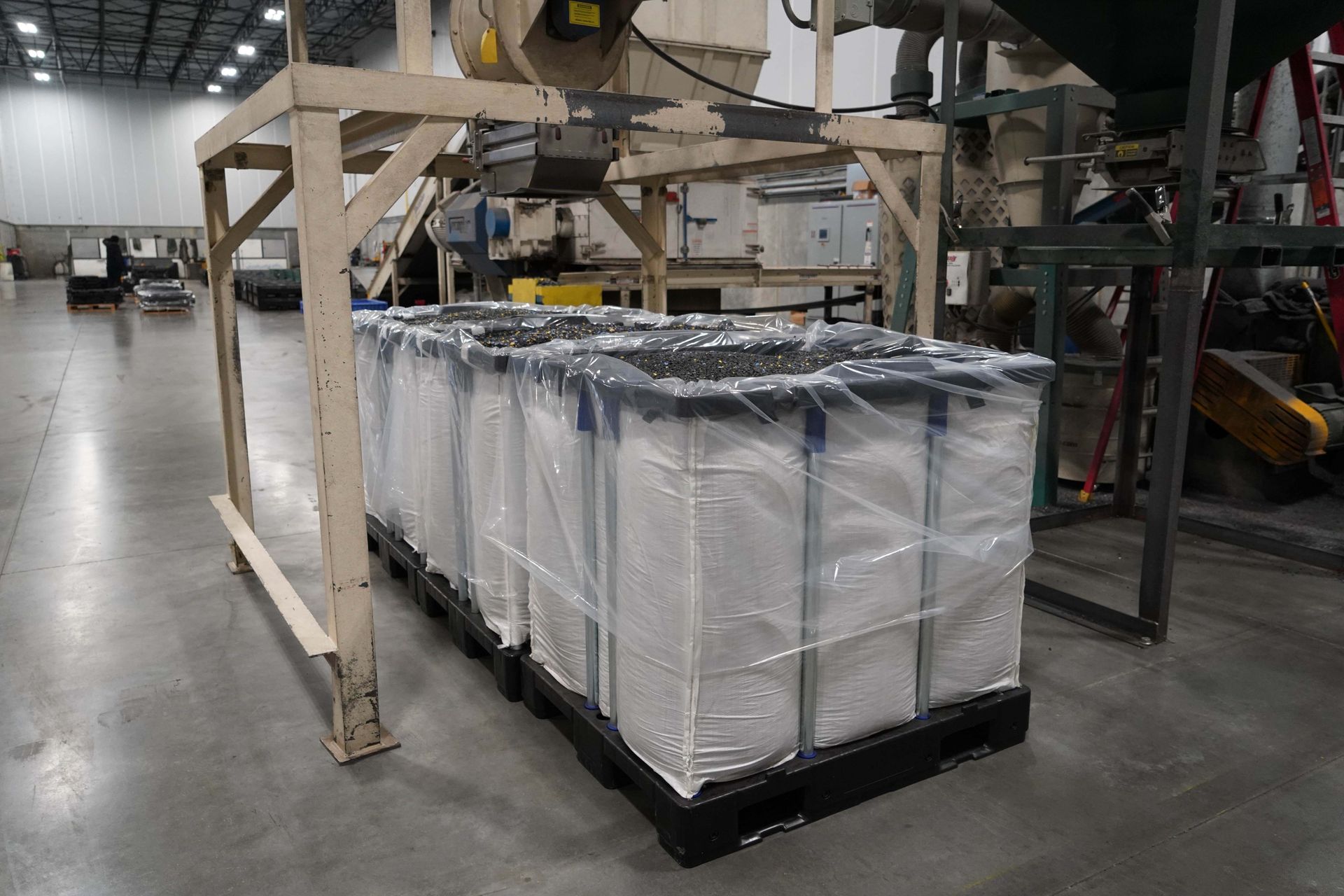 40x48x43 stackable foldable IBC 40x48x43 stackable foldable IBC