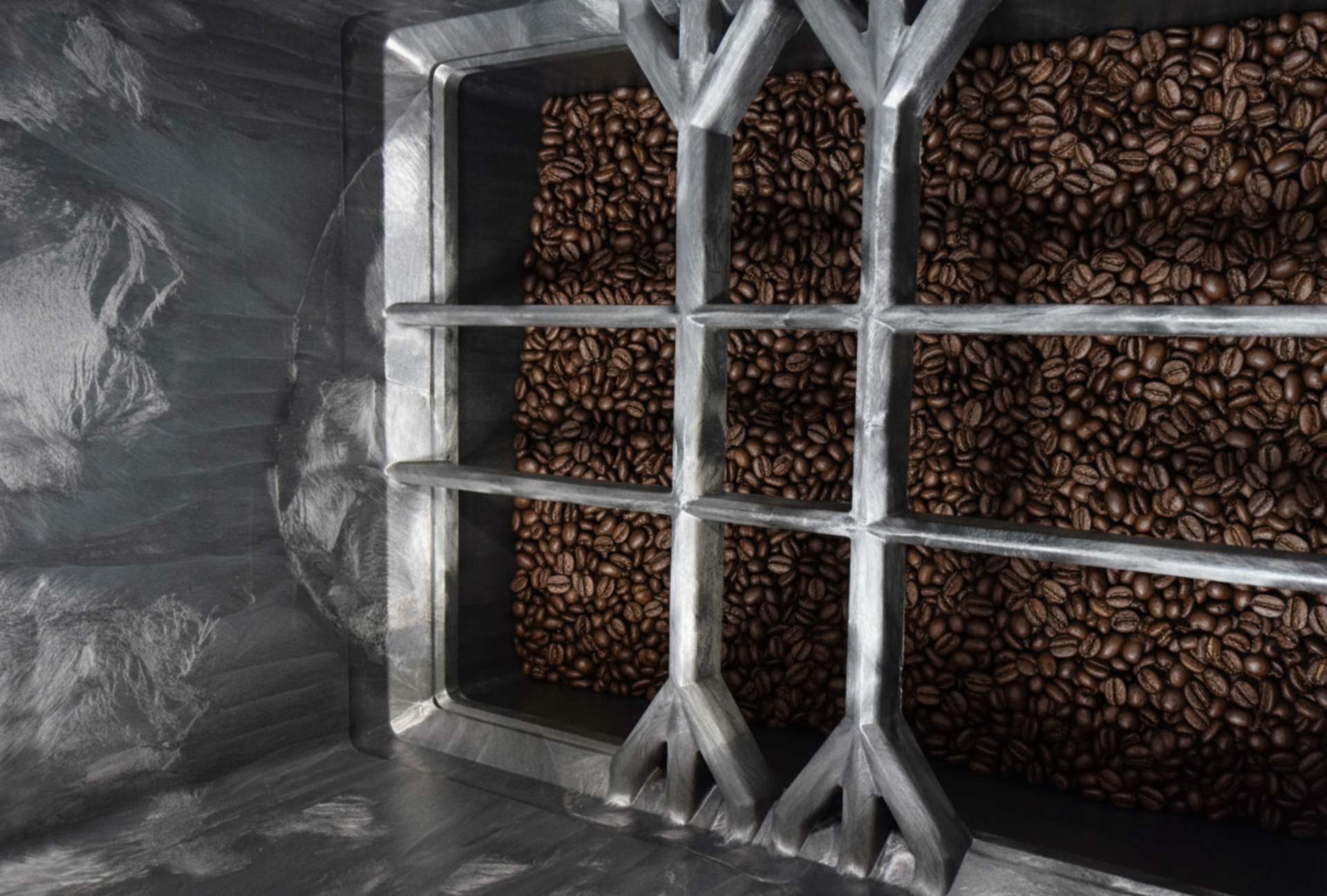 CenterFlow Hopper filled with coffee beans CenterFlow Hopper filled with coffee beans
