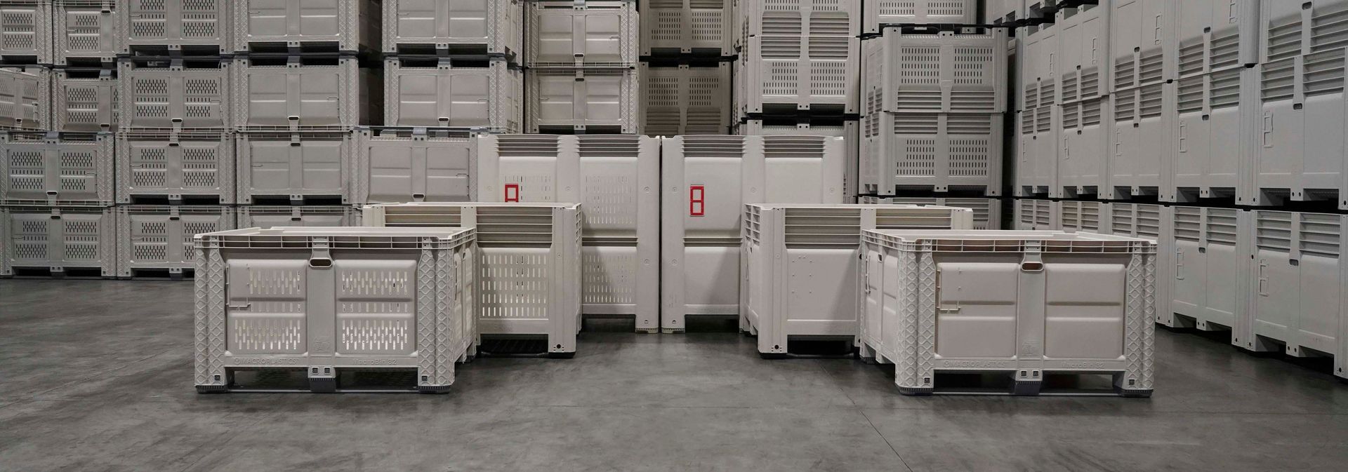 Vented and solid wall bulk bins
