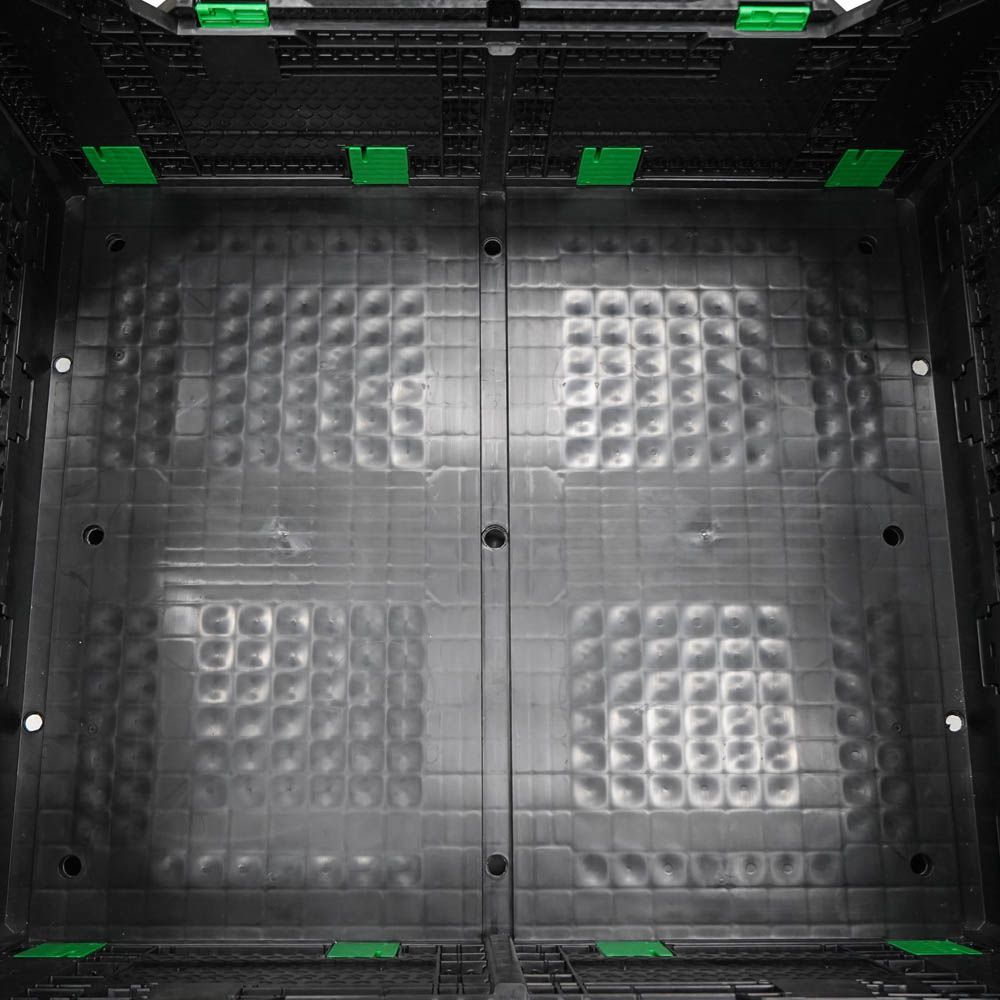 40x48x34 SpaceMax solid floor 