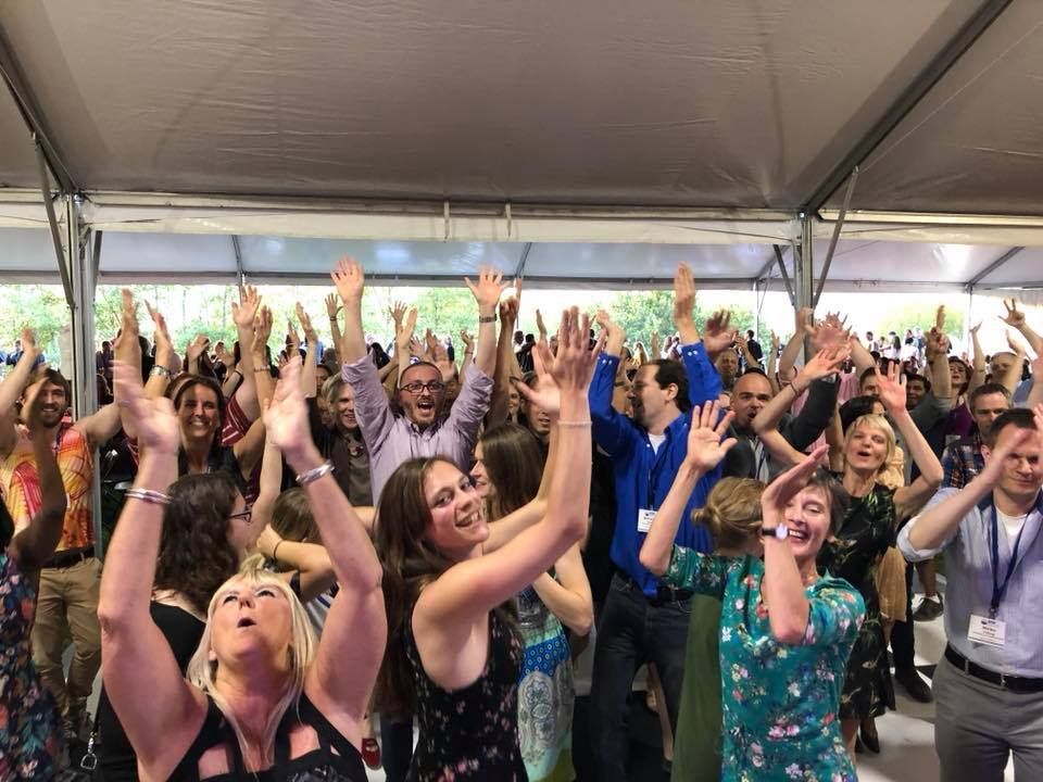 ten souljer tent crowd