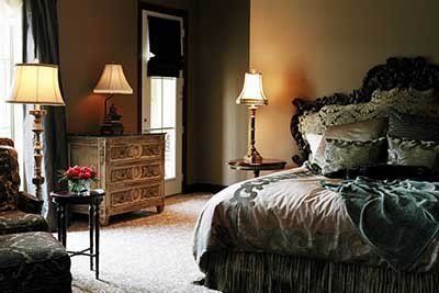 8 Tips For Identifying An Antique Lamp