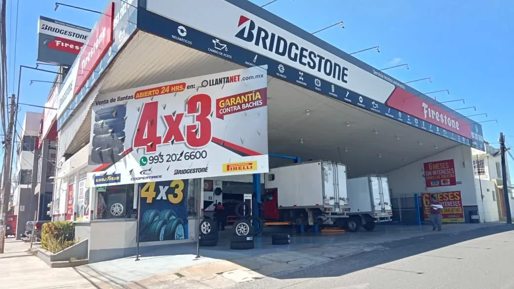 Fachada de nuestra sucursal de Llantas nuevas en Ruiz Cortines Villahermosa