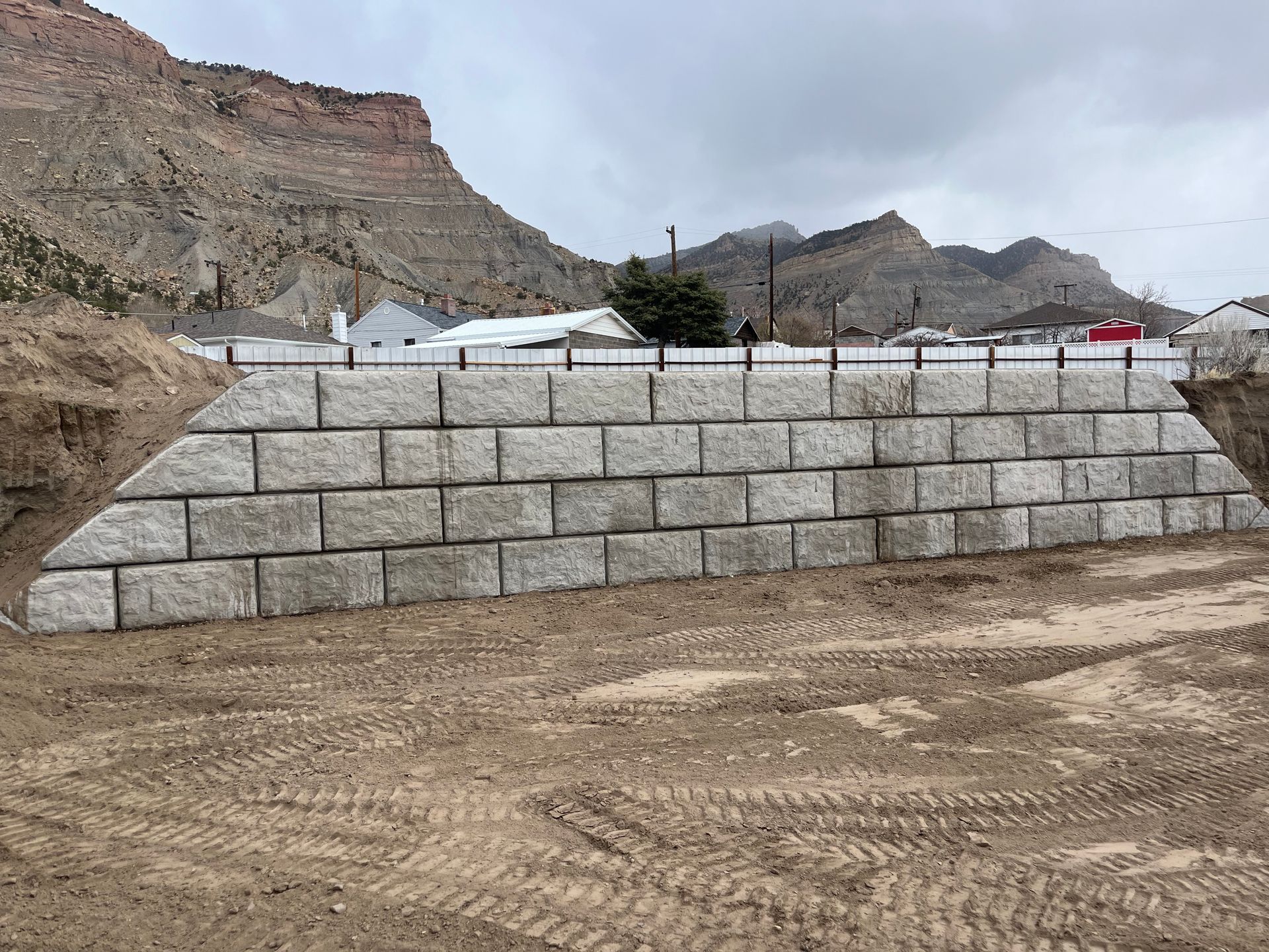 Concrete block retaining wall in Utah