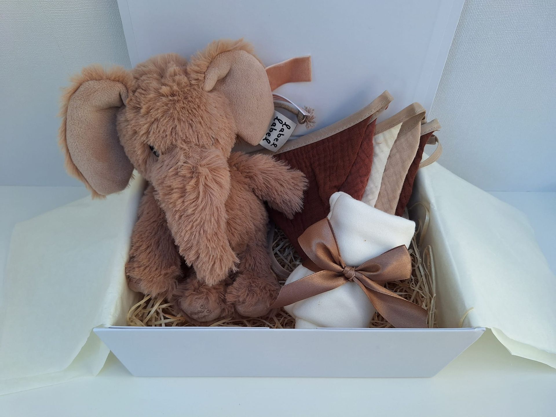 Klein Geluk Neutraal - Gepersonaliseerd kraamcadeaupakket