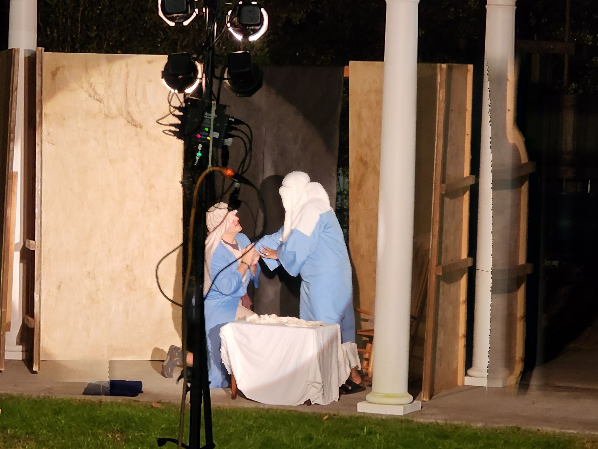 Joseph tells Mary he wants to continues with their marriage