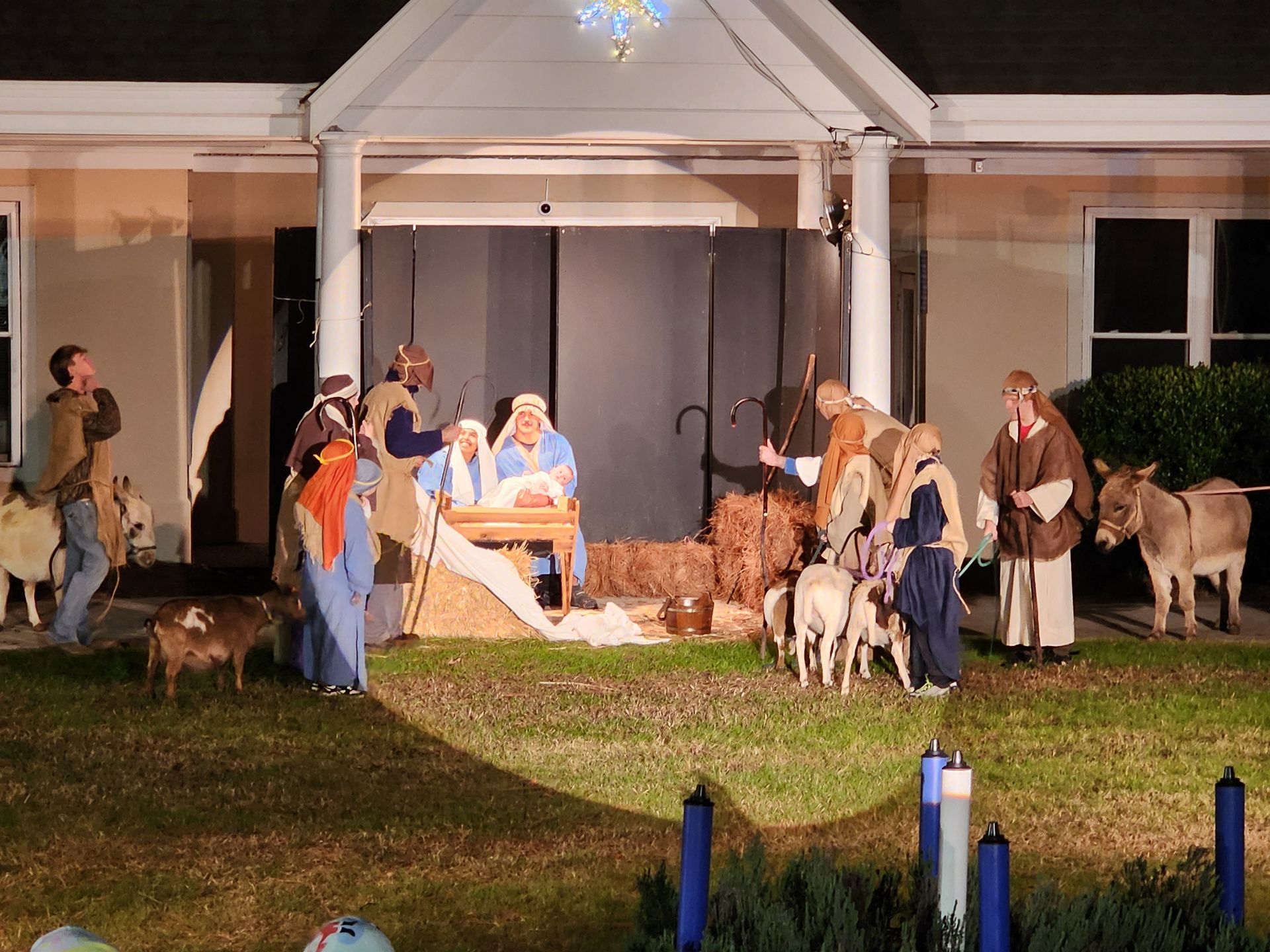 Shepherds visit Jesus, Mary & Joseph