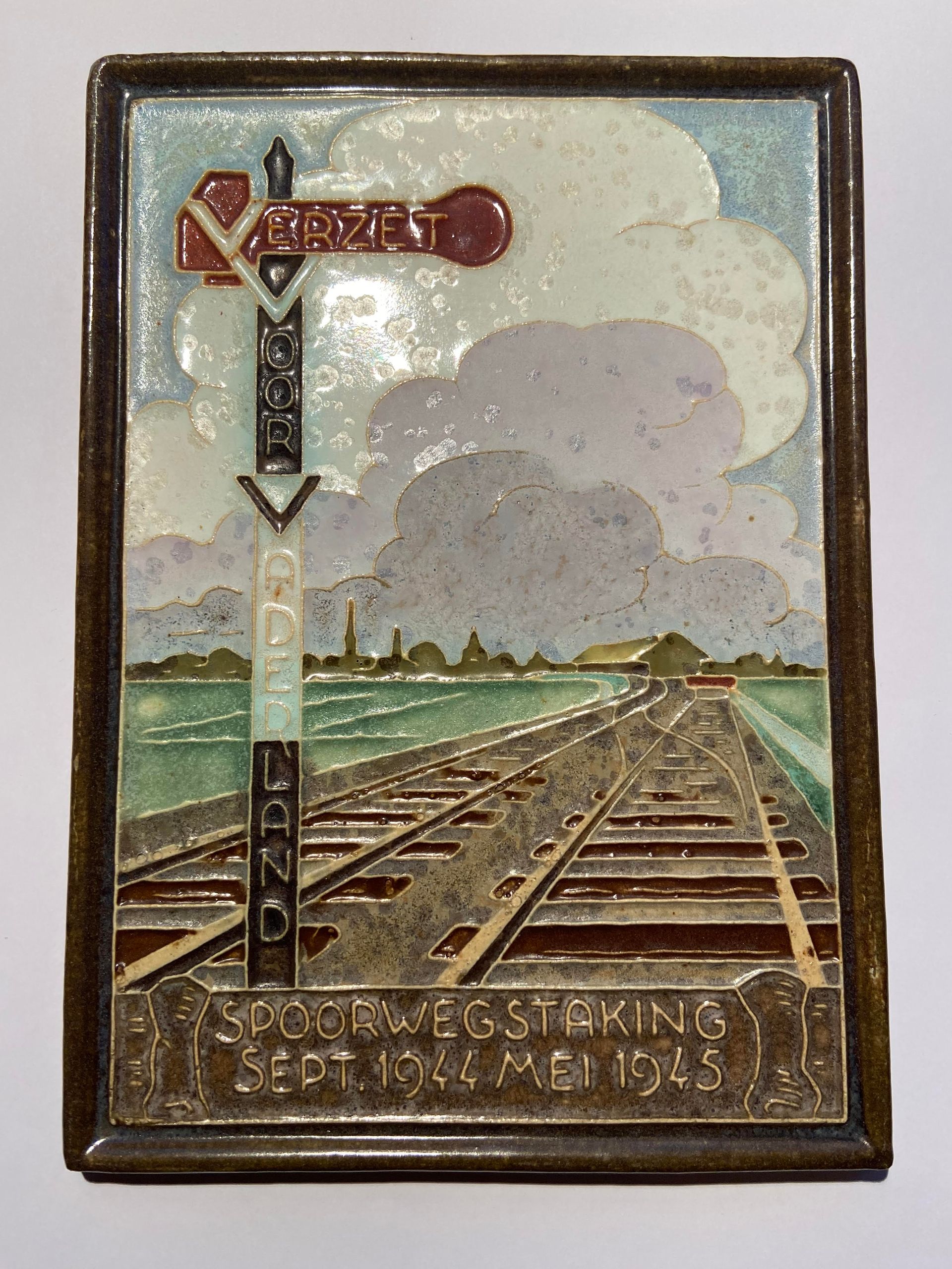 PFtegel Porceleyne Fles Delft Cloisonné Tegel oorlogserie