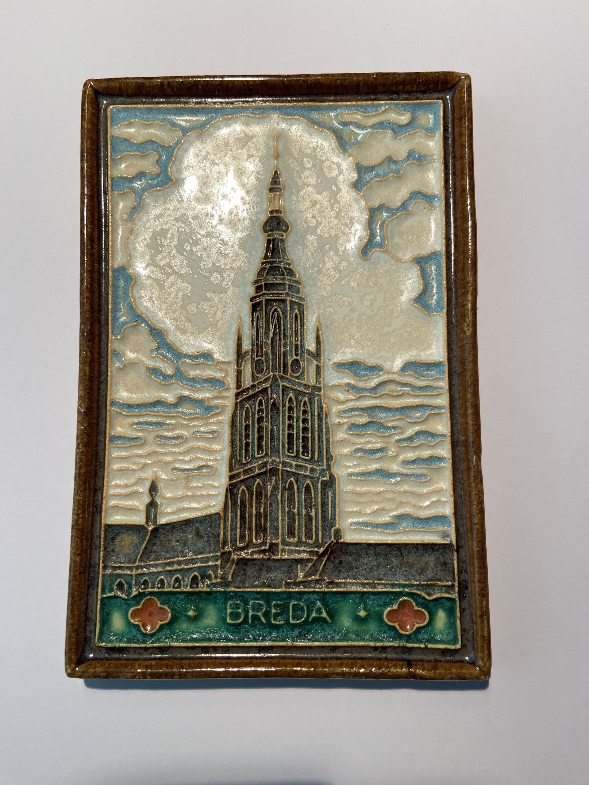PFtegel Porceleyne Fles Delft cloisonné tegel Breda Grote Kerk.