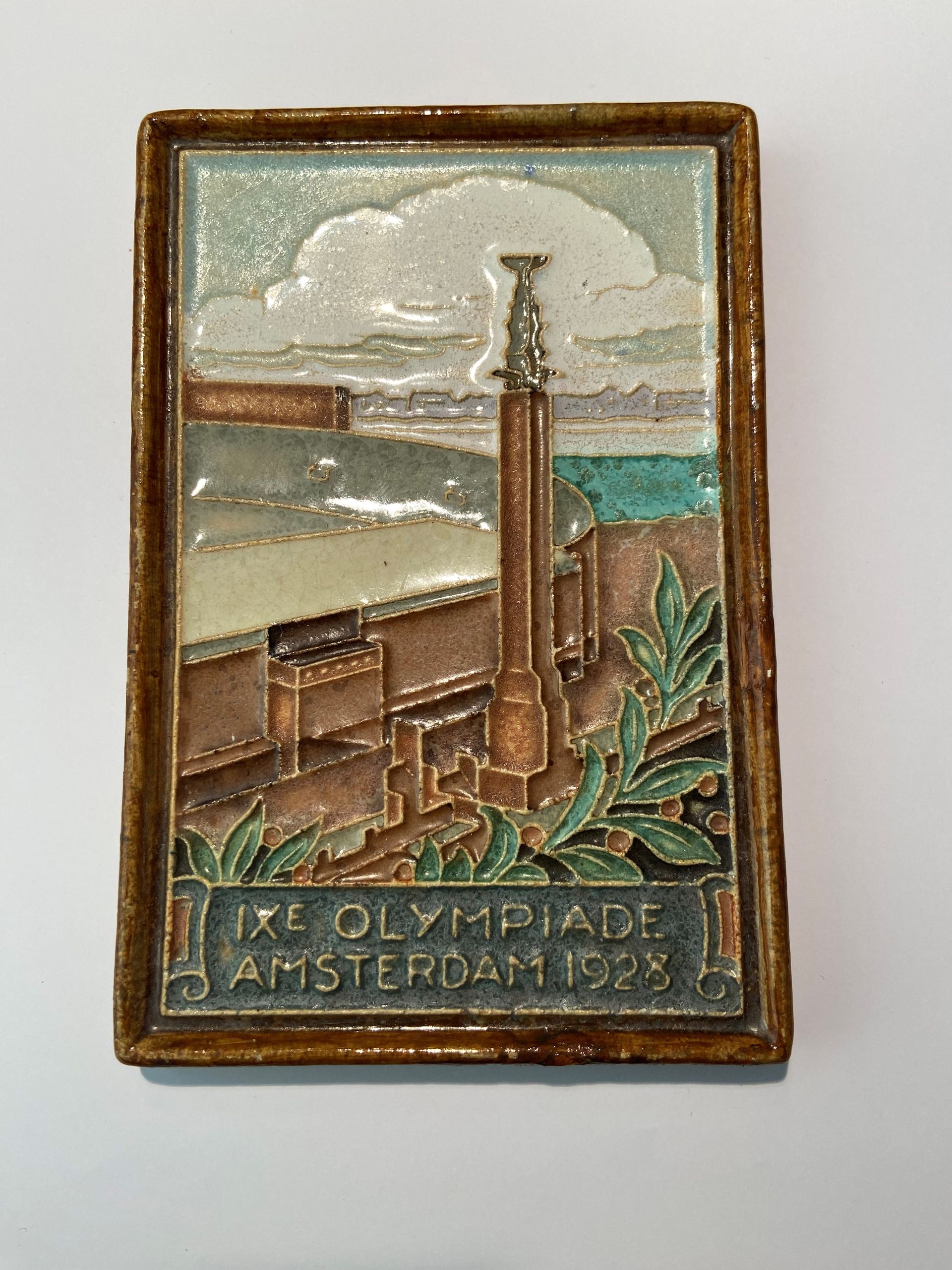PFtegel Porceleyne Fles Delft cloisonné tegel IXe Olympiade Amsterdam 1928.