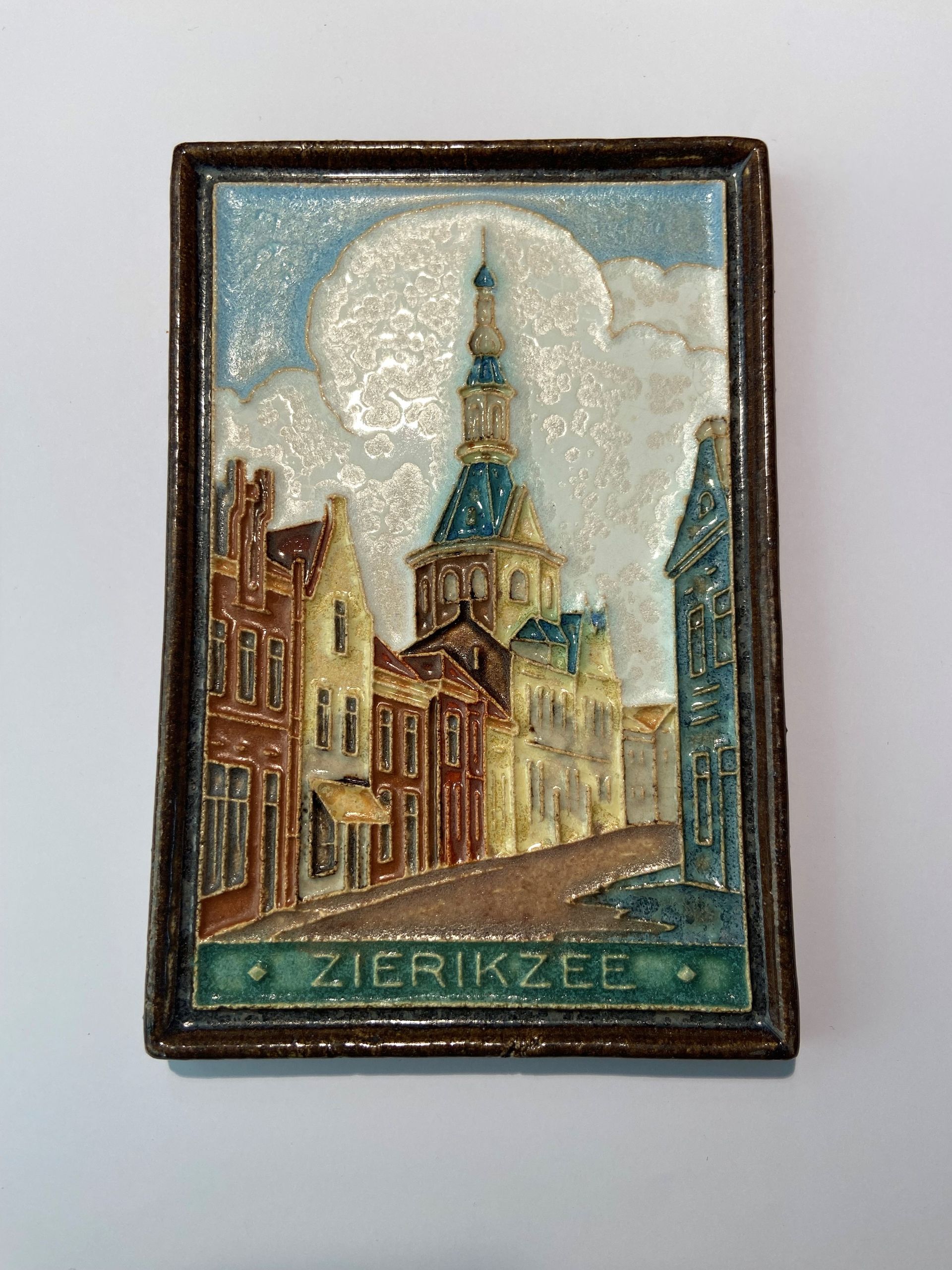 PFtegel Porceleyne Fles Delft cloisonné tegel Zierikzee stadhuis.