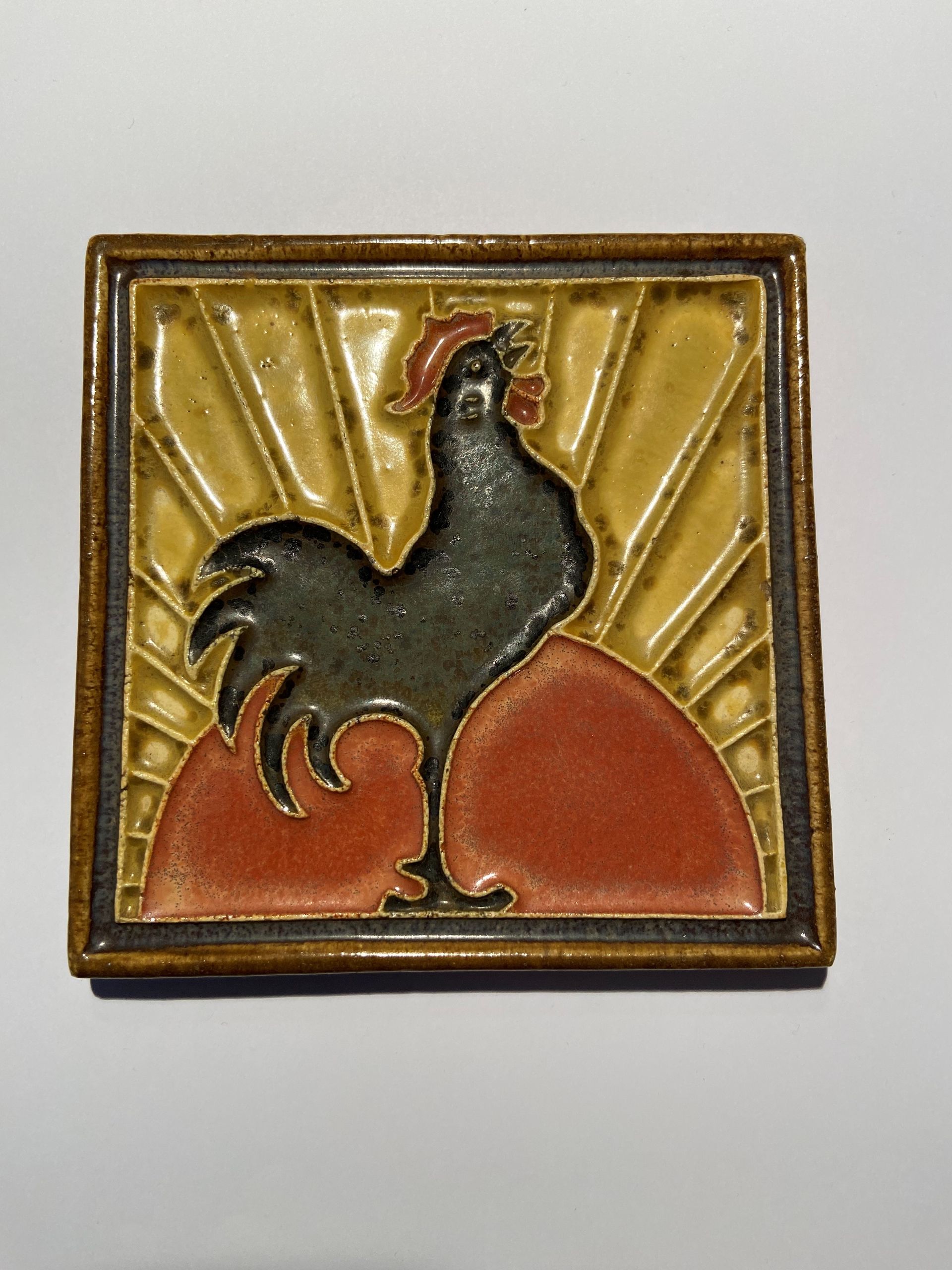 PFtegel Porceleyne Fles Delft Cloisonne tegel serie dieren klein haan bij zonsopkomst
