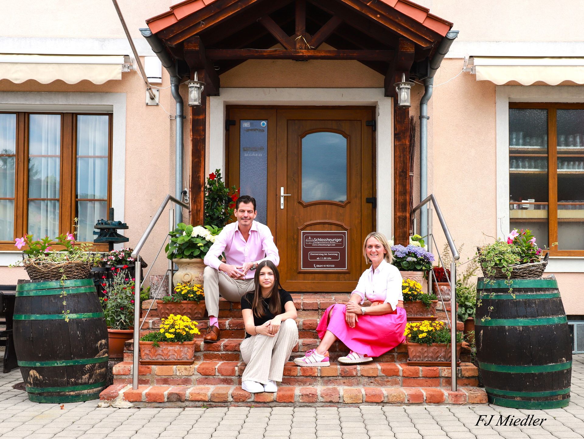 Heuriger Familie
