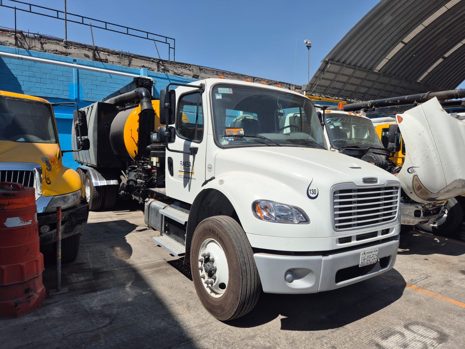 Camion vactor RAESA en patio de operaciones para servicio de desazolve