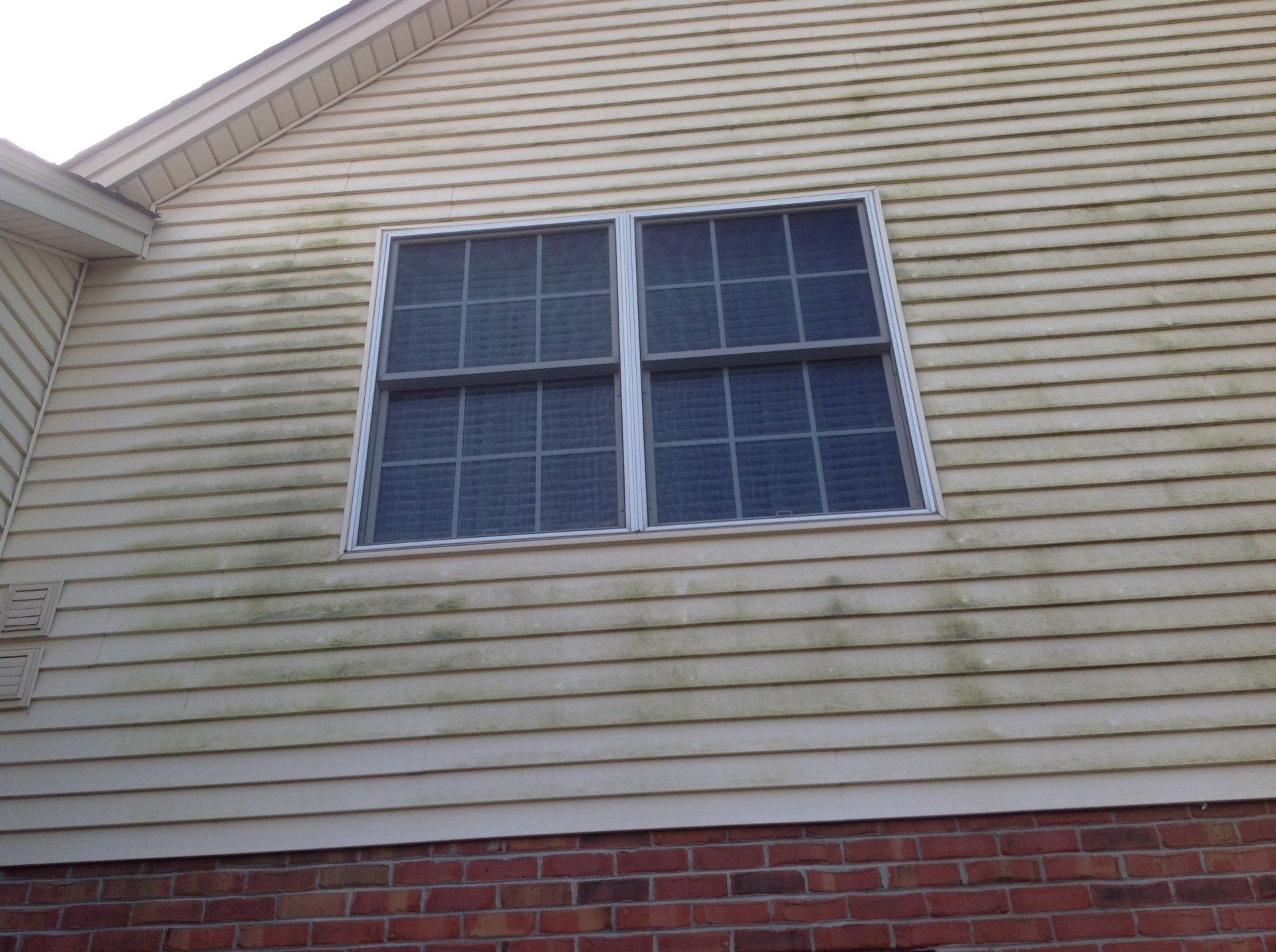 after picture of housewash in dayton