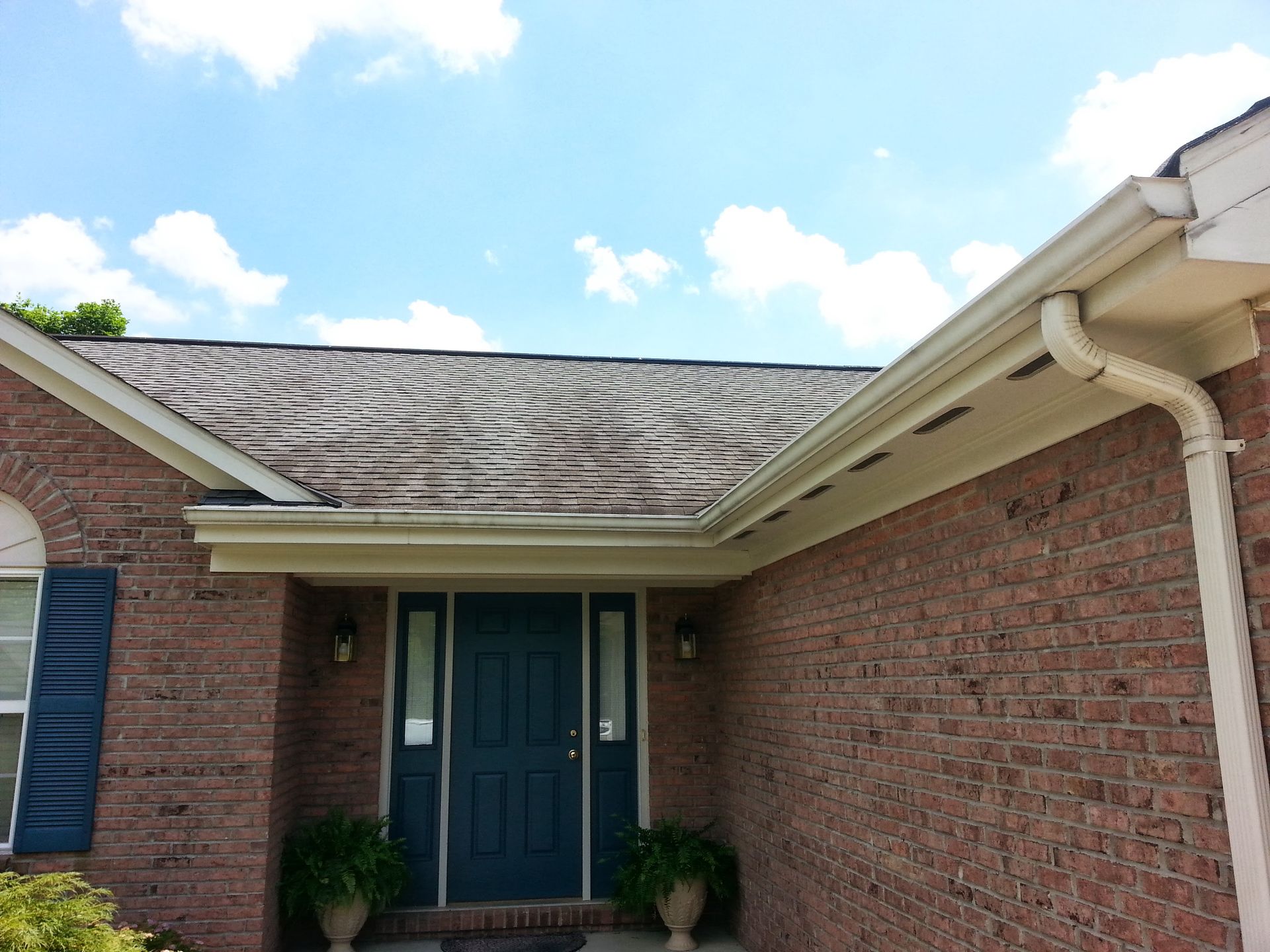 dirty gutters this is before a gutter brightening job