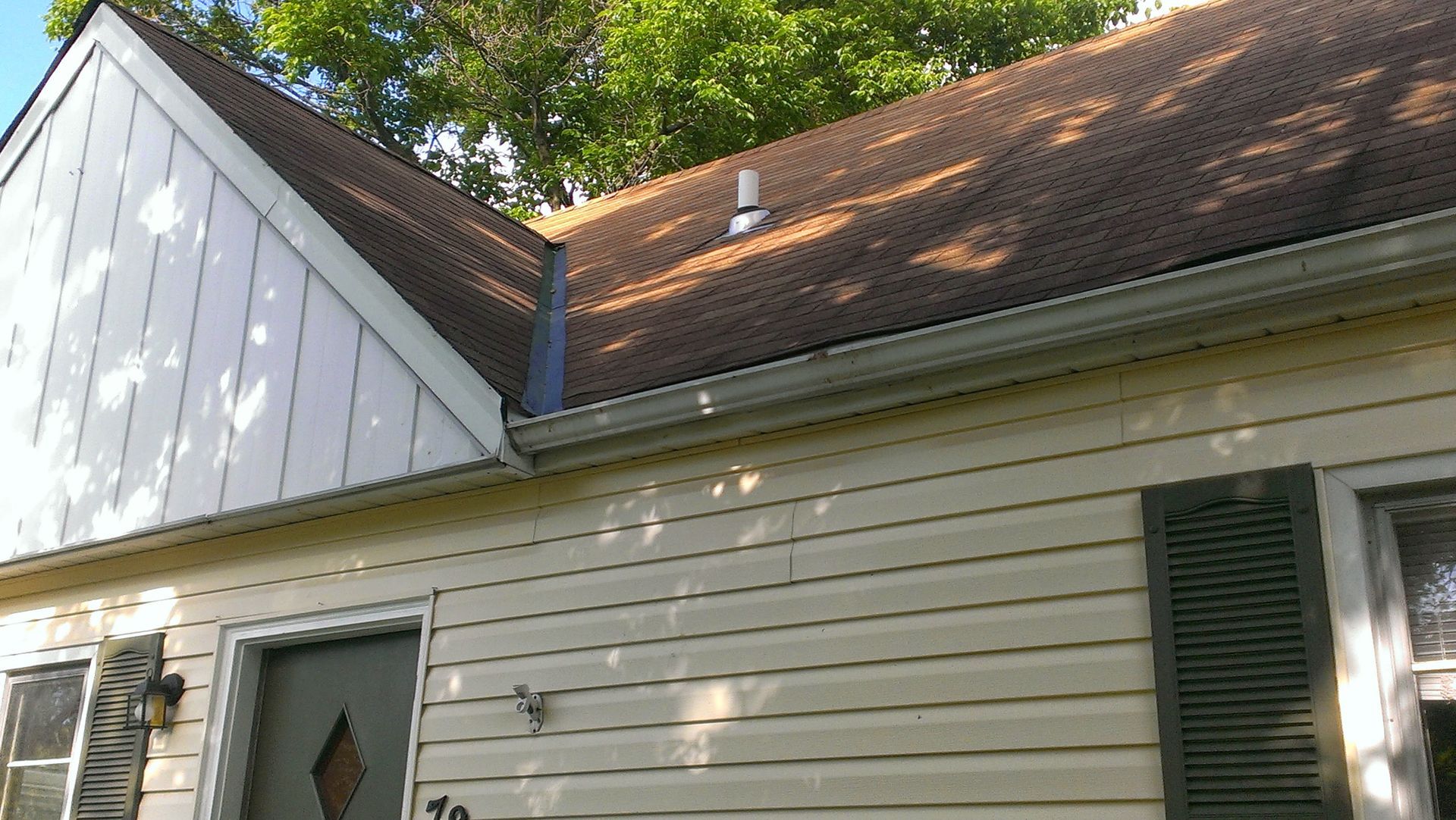 roof wash job in troy, ohio