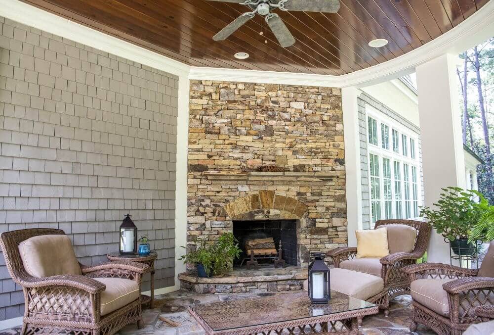Outdoor wall fireplace
