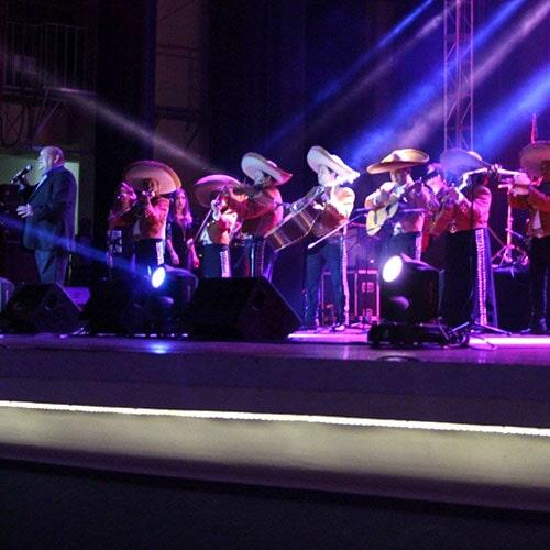 MARIACHI JALISCO DE TRINY MEZA - acompañamientos de artistas