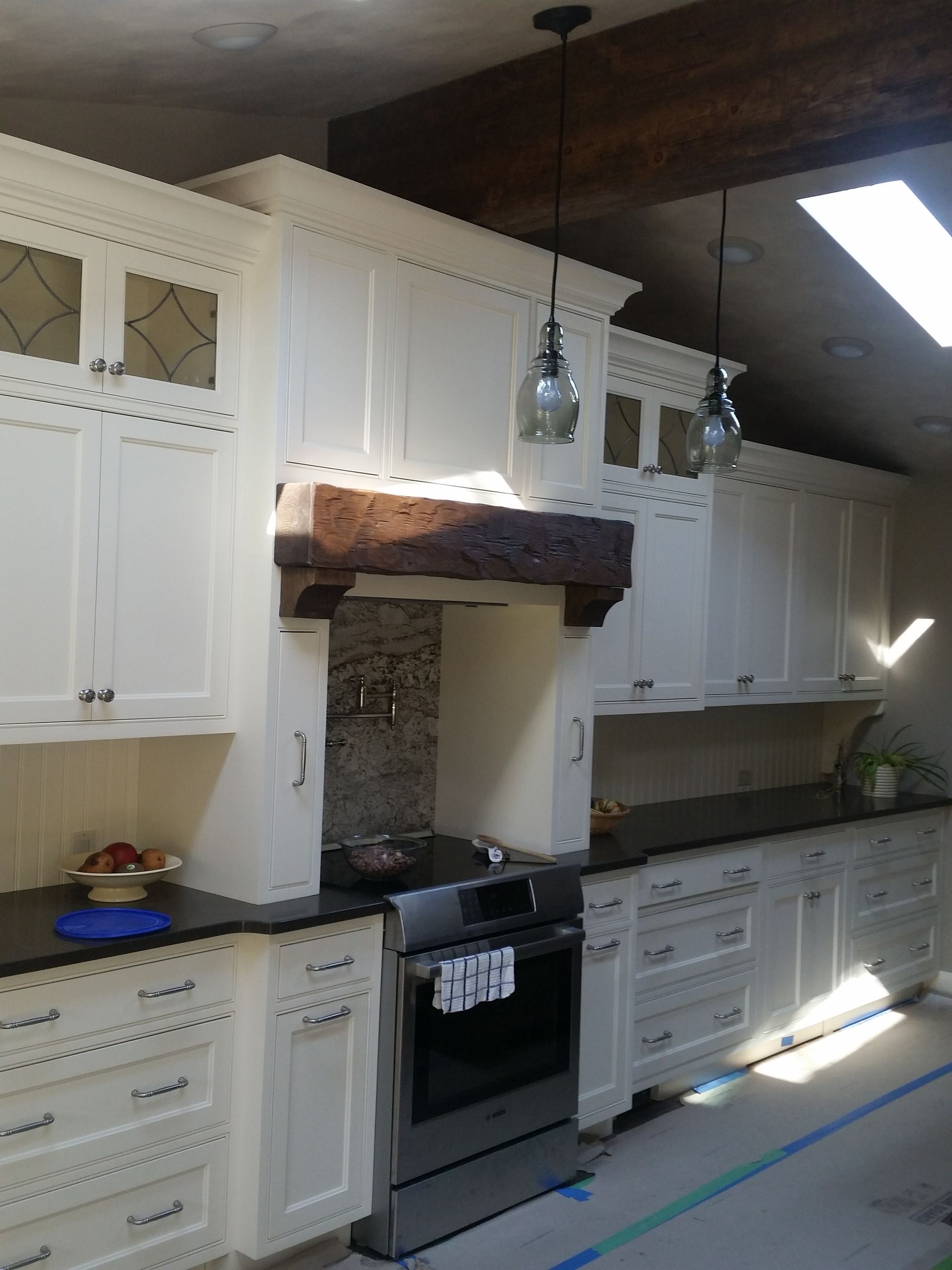 CUSTOM HANGING CABINET KITCHEN
