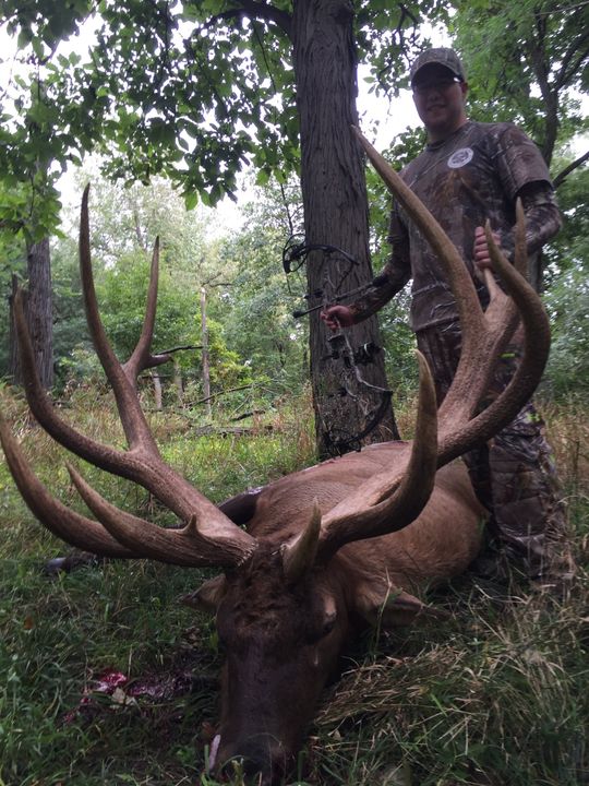 Iowa Whitetail deer hunting outfitter,Hunting Preserve North Star Gameland hunting ranch