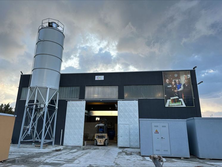 posa di cabine elettriche prefabbricate