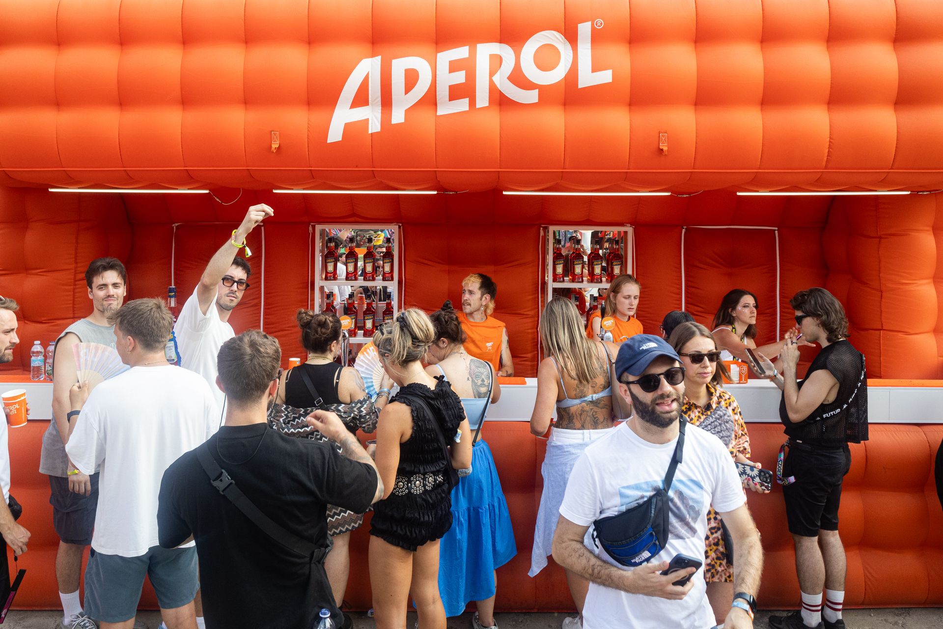 Aperol Bar gonfiabile: Struttura per eventi e festival