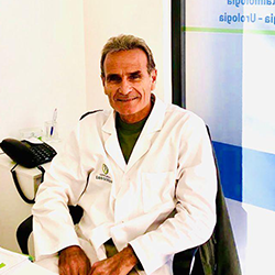 Logo del Centro Medico San Giuseppe: una figura all'interno di un cerchio blu e verde, con testo sottostante.