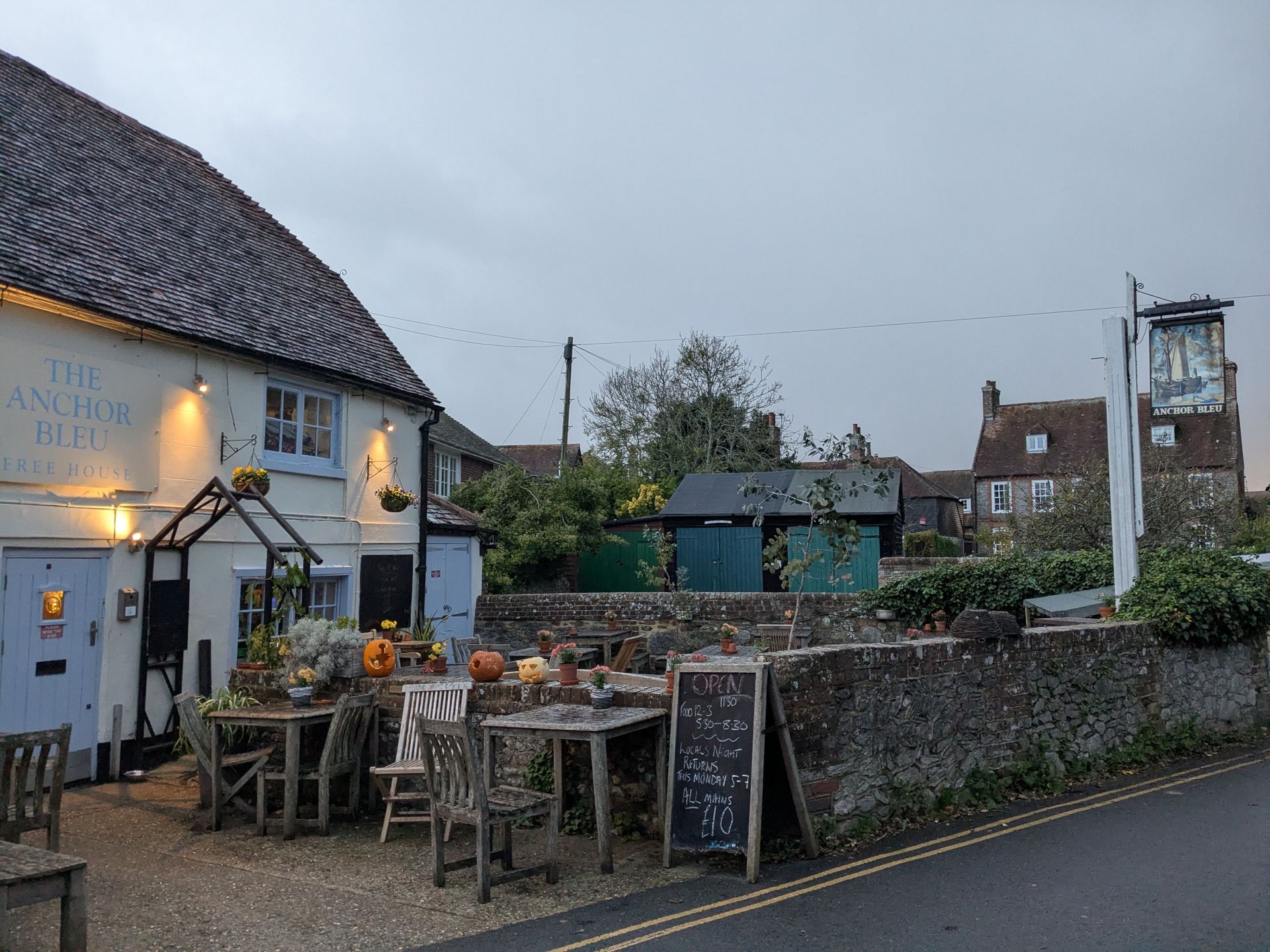 Dog friendly pub The Anchor Bleu in Bosham West Sussex