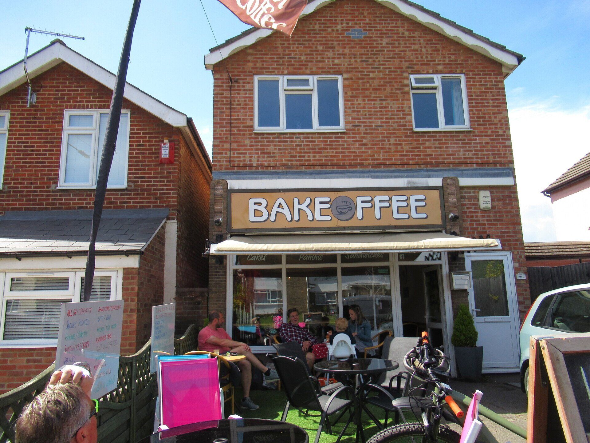 dog friendly place to eat colchester