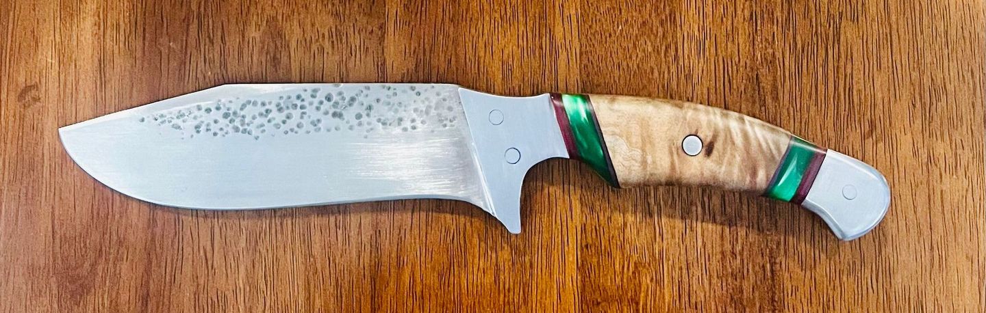 sturdy heavy duty high quality camp knife