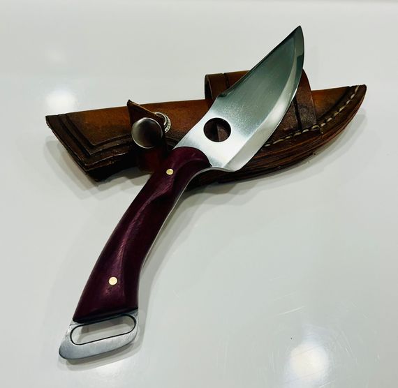 custom personal carry blade with leather sheath
