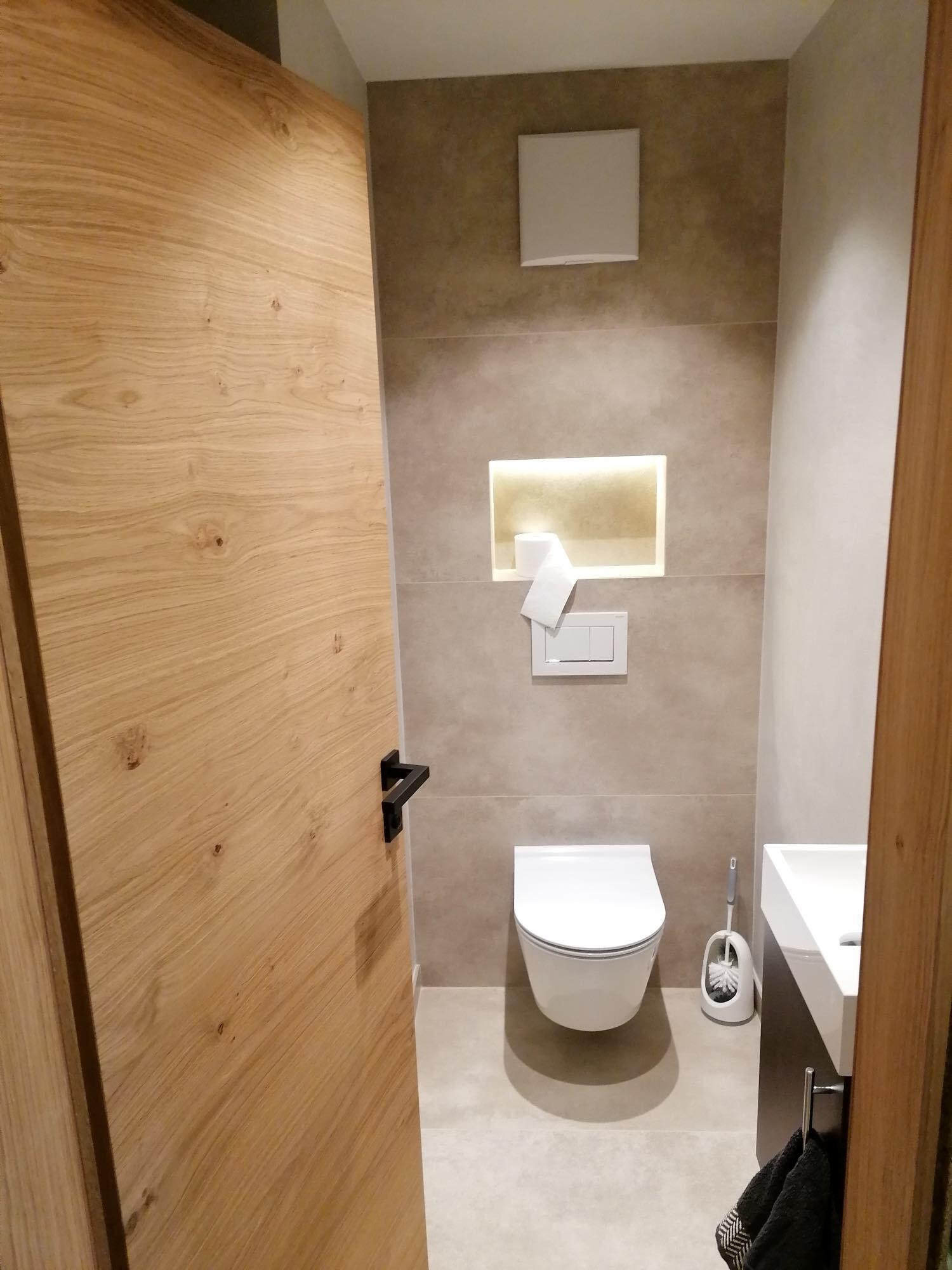 Tür aus Holz - WC
