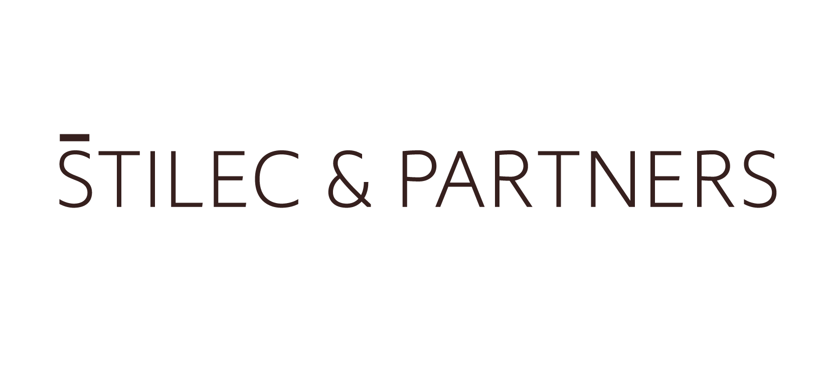 Logo STILEC & PARTNERS černým textem na bílém pozadí