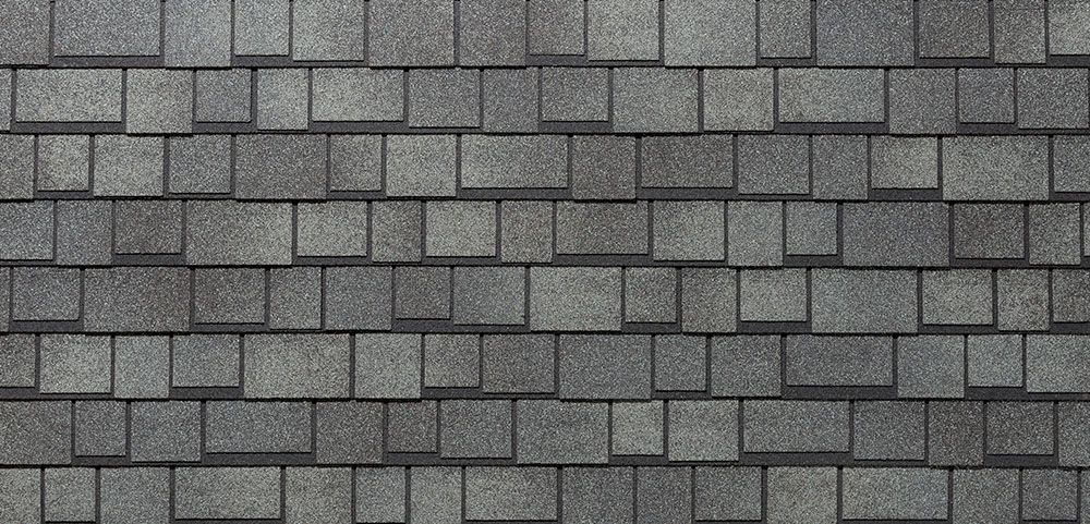 Bardeaux de toiture en asphalte gris.