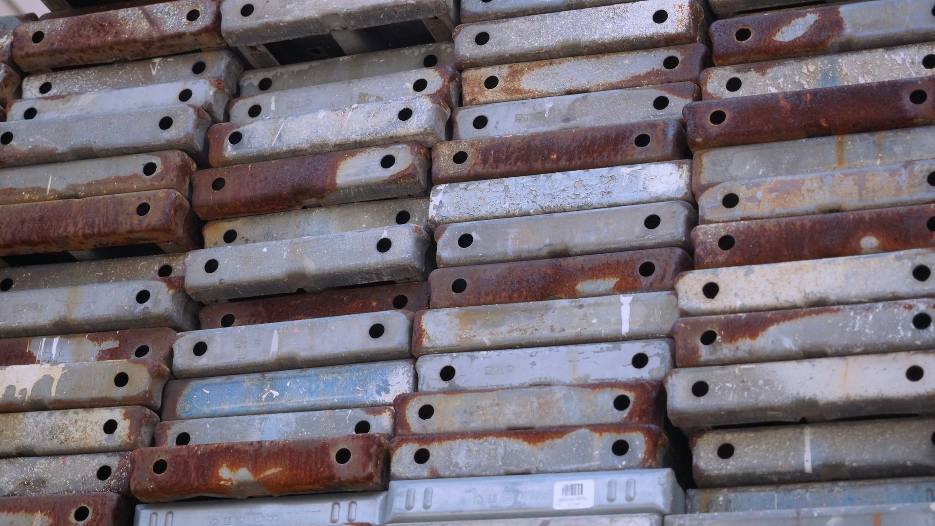 Defected anodized aluminum parts