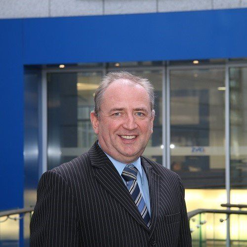 Dr. Markus Winzenick