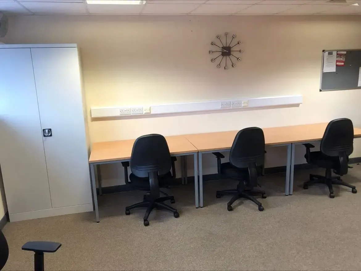 New and used Office furniture Devon for Whitehead-Ross Education and Consulting Limited Photo 4