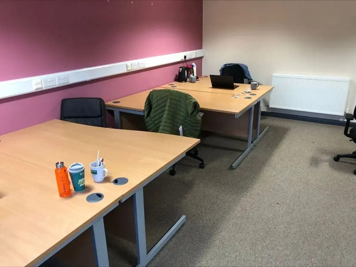 New and used Office furniture Devon for Whitehead-Ross Education and Consulting Limited Photo 8