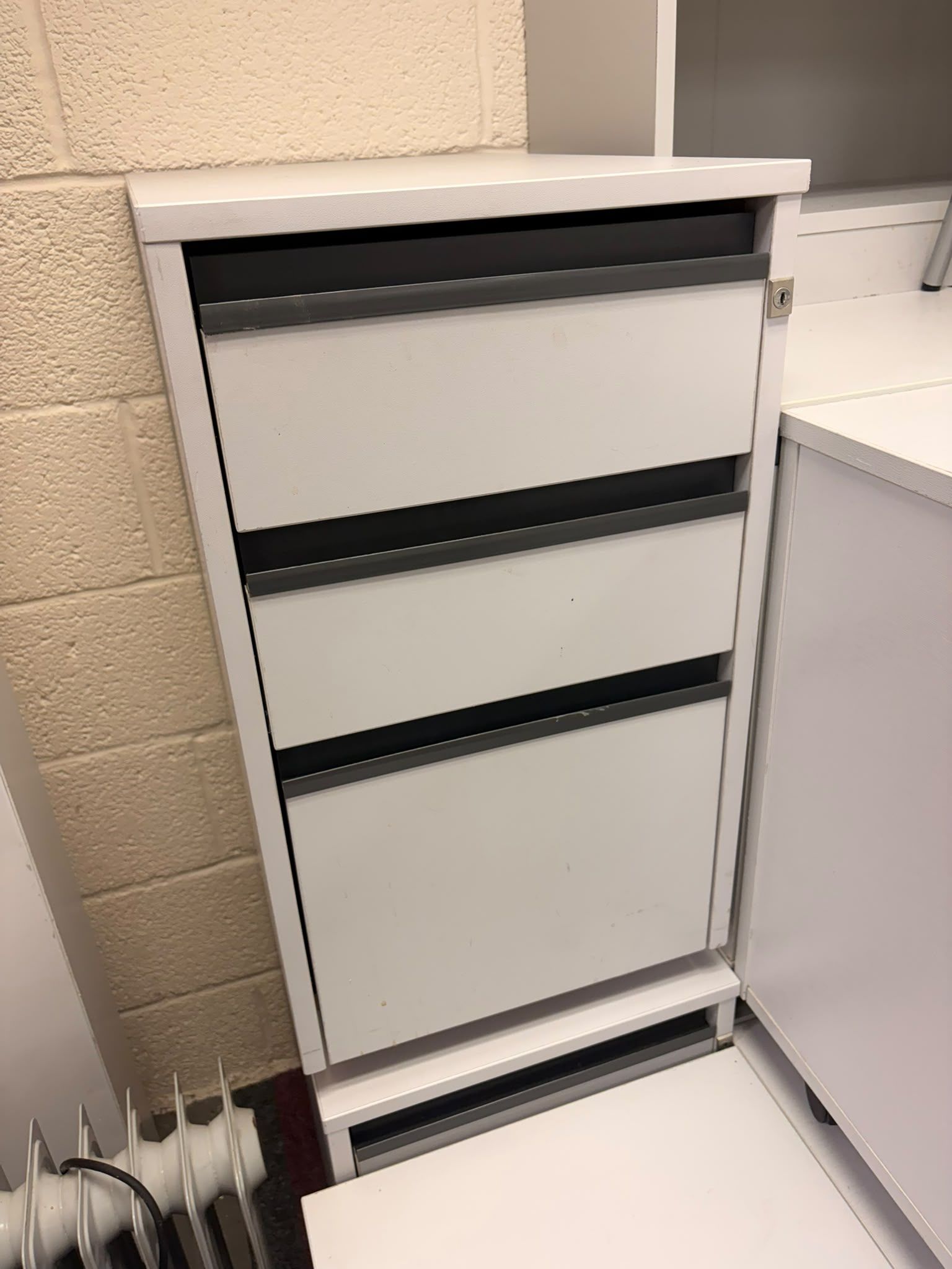 Used Desk High Pedestals - Grey