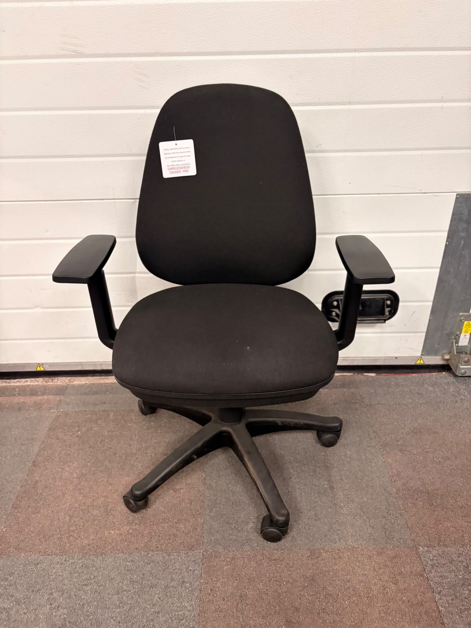 Versi 2 Lever Operator Chair With Arms