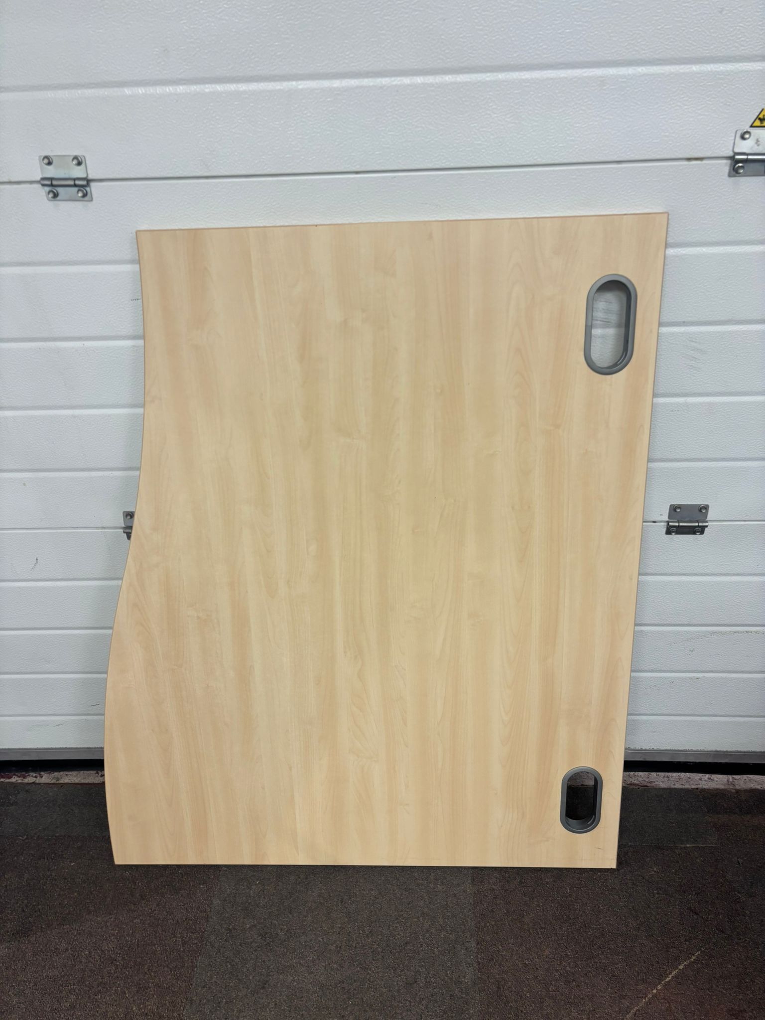 Used Wave Desk - Right Hand - 1400 mm