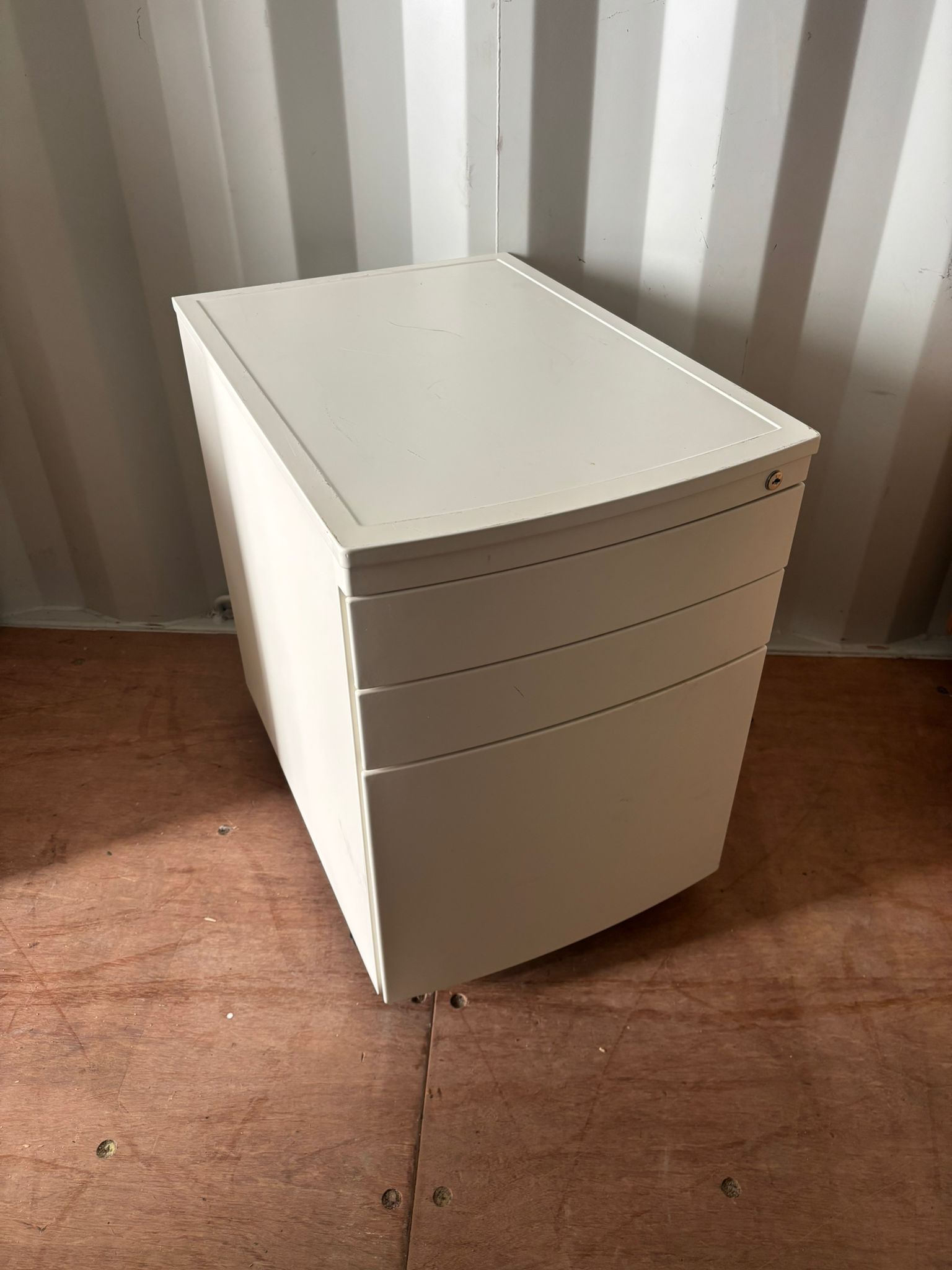 Used Metal Pedestal