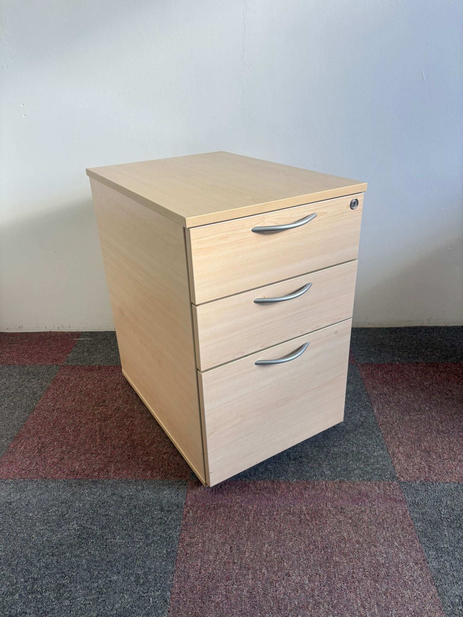 Pedestal - Maple