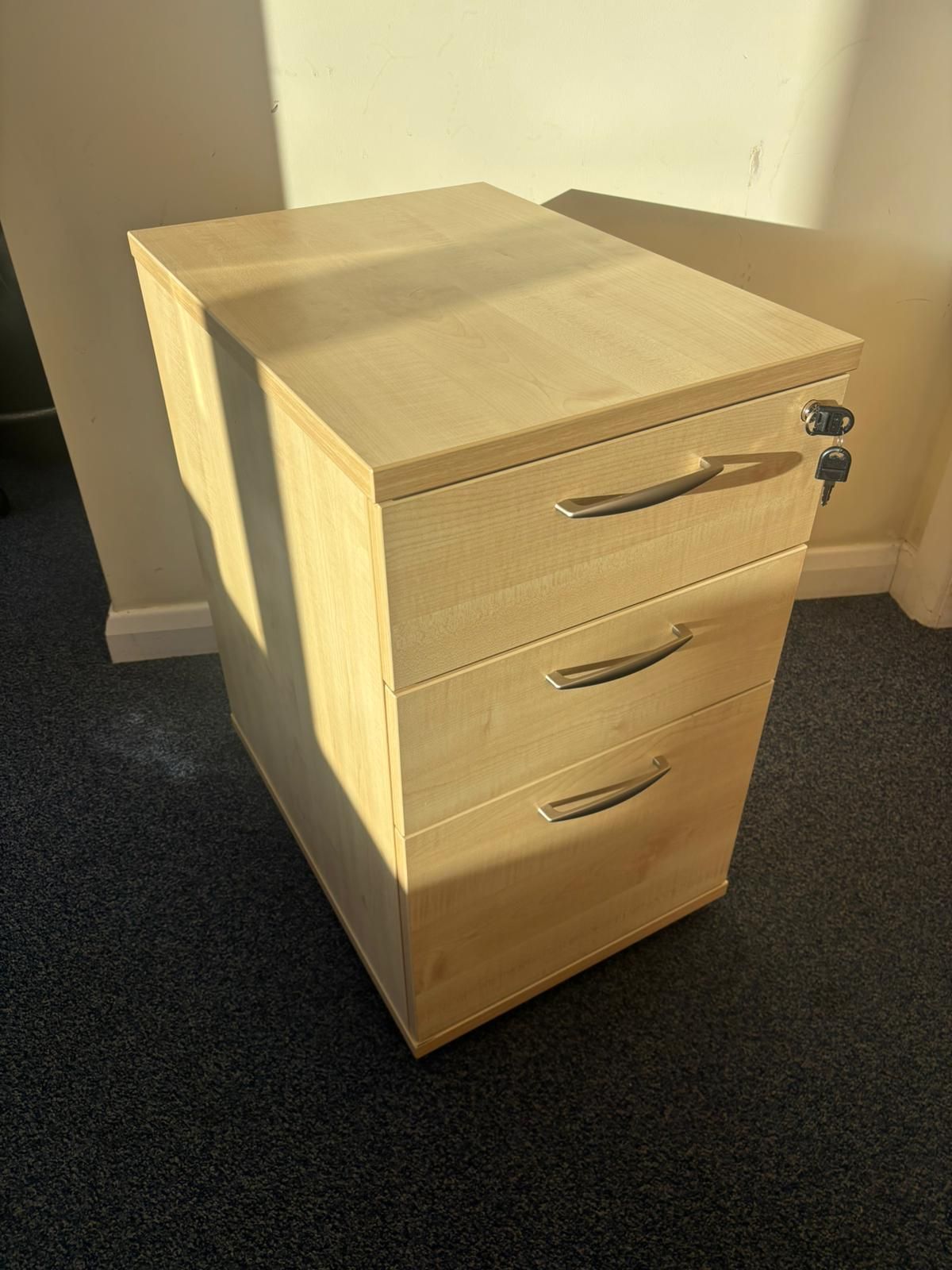 Used Desk High Pedestals