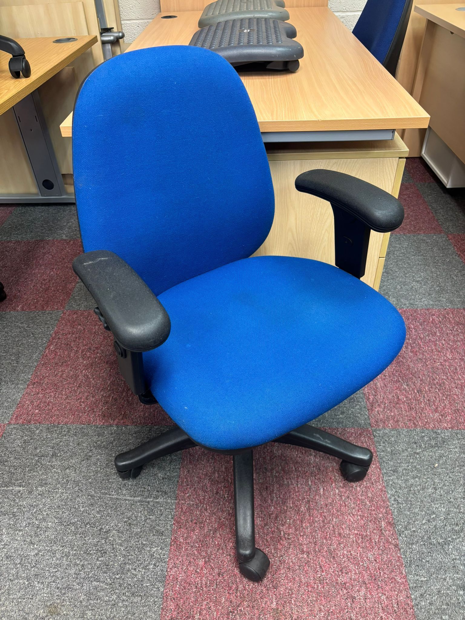Used Operator Chair - Blue - Adjustable arms