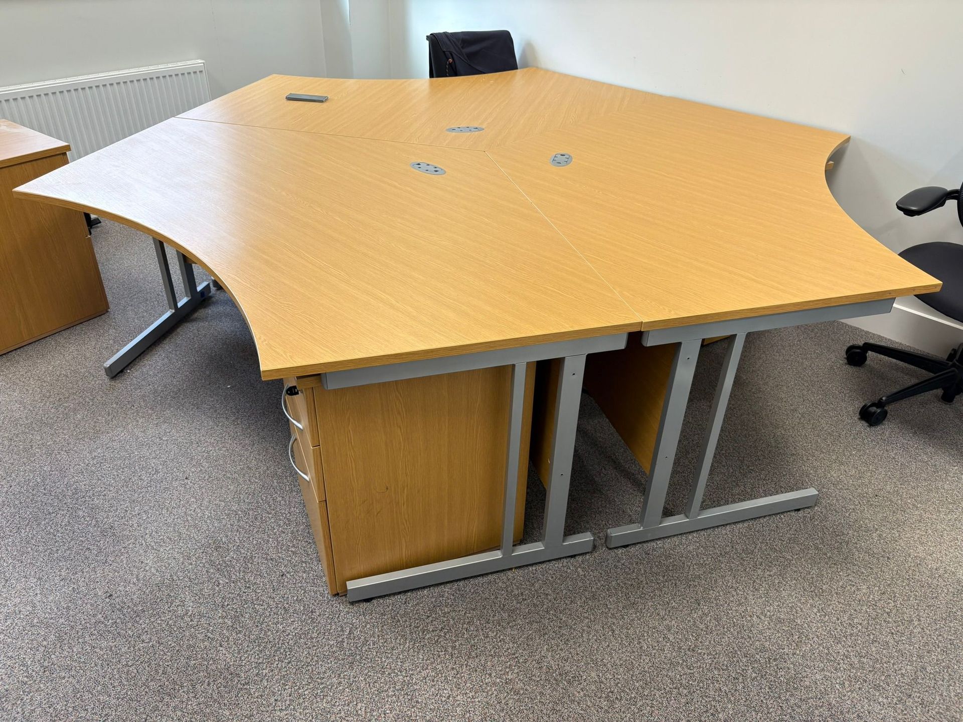 Cluster Desks
